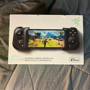 Universal gaming controller for iPhone